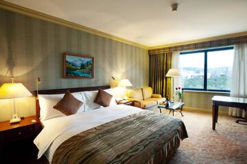 Клубный номер ИнтерКонтиненталь в Отеле InterContinental Almaty